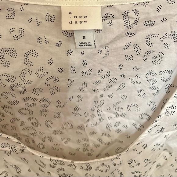 A New Day S Tiered Dress White Black Polka Dot Boho Pockets Sh Sleeve Scoop Neck - Picture 3 of 3